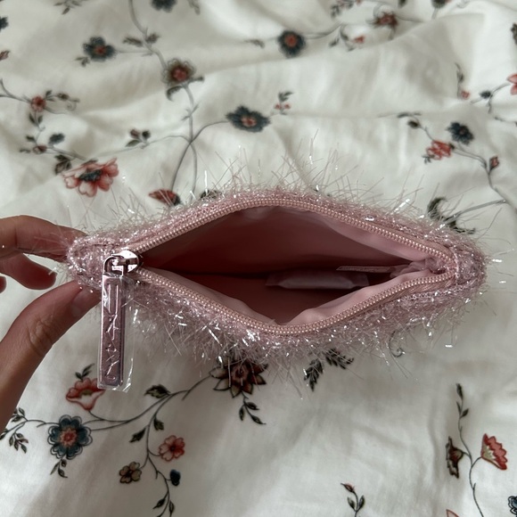 MAC Makeup Pouch - Picture 3 of 3